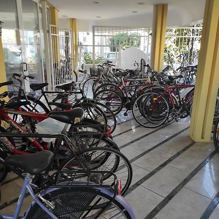 Hotel Ginevra Riccione Ngoại thất bức ảnh