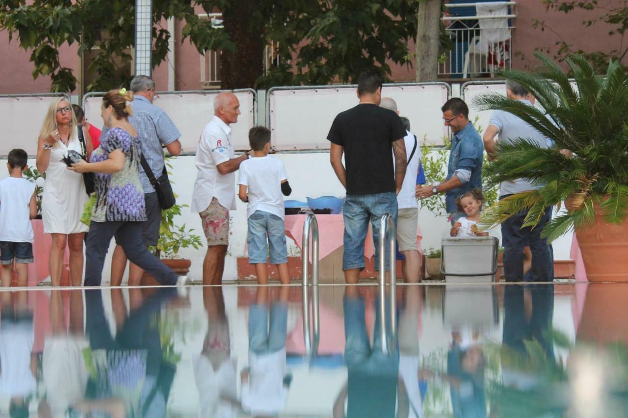 Hotel Ginevra Riccione Ngoại thất bức ảnh