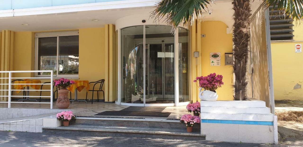 Hotel Ginevra Riccione Ngoại thất bức ảnh