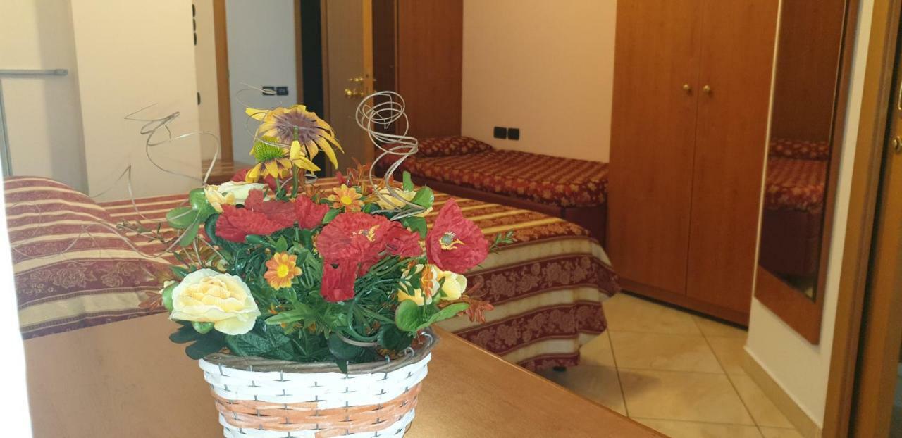 Hotel Ginevra Riccione Ngoại thất bức ảnh